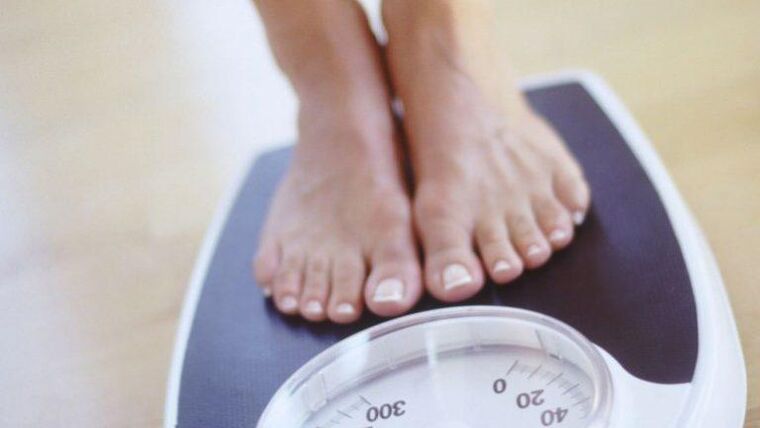 每月减掉1-2公斤被认为是正常的。
